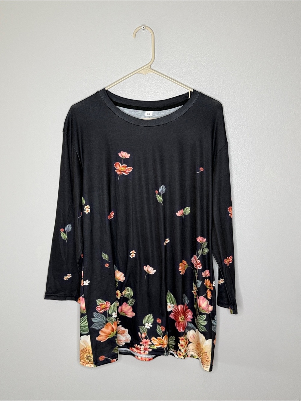 Black Floral Long Sleeve Tunic Size XL